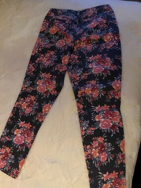 Boston Proper Navy Floral Skinny Jeans with Pink & Coral Blooms